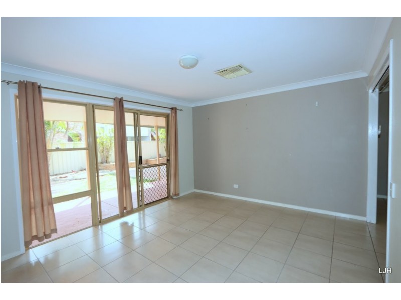 10 Peggy Court, Emerald QLD 4720