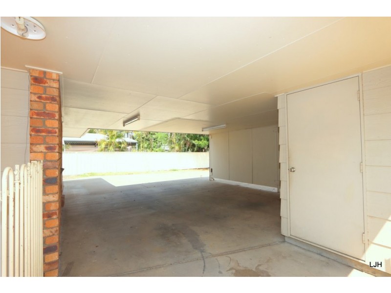 10 Peggy Court, Emerald QLD 4720