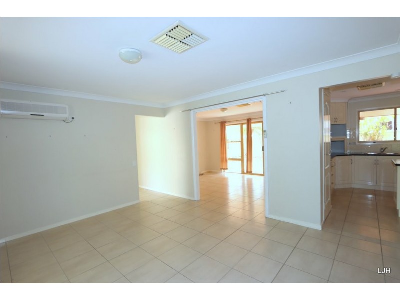 10 Peggy Court, Emerald QLD 4720