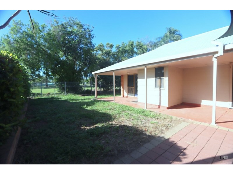 10 Peggy Court, Emerald QLD 4720