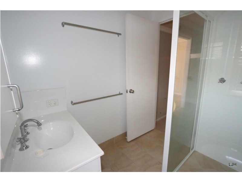 10 Peggy Court, Emerald QLD 4720