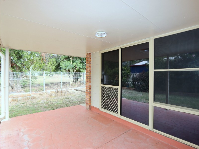 10 Peggy Court, Emerald QLD 4720