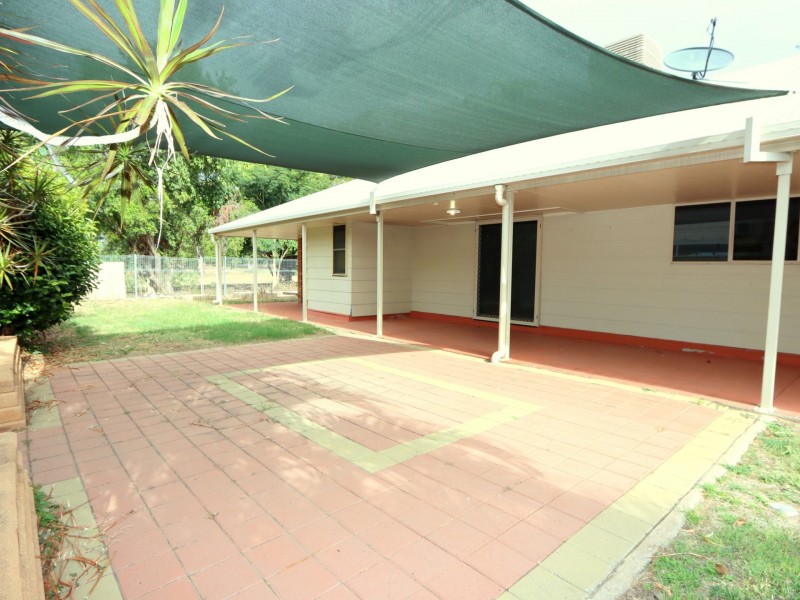 10 Peggy Court, Emerald QLD 4720