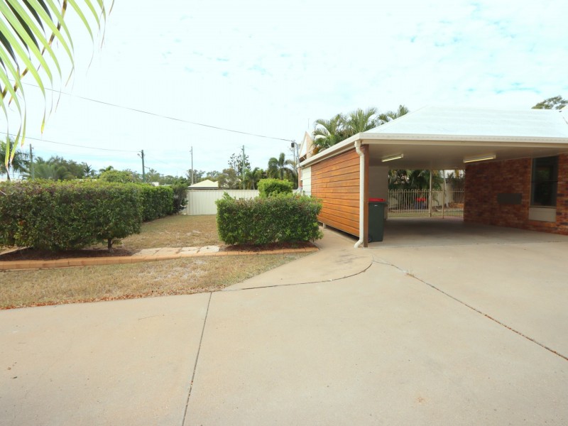10 Peggy Court, Emerald QLD 4720