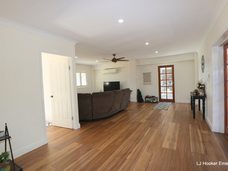 6 Cunningham Dr, Emerald QLD 4720