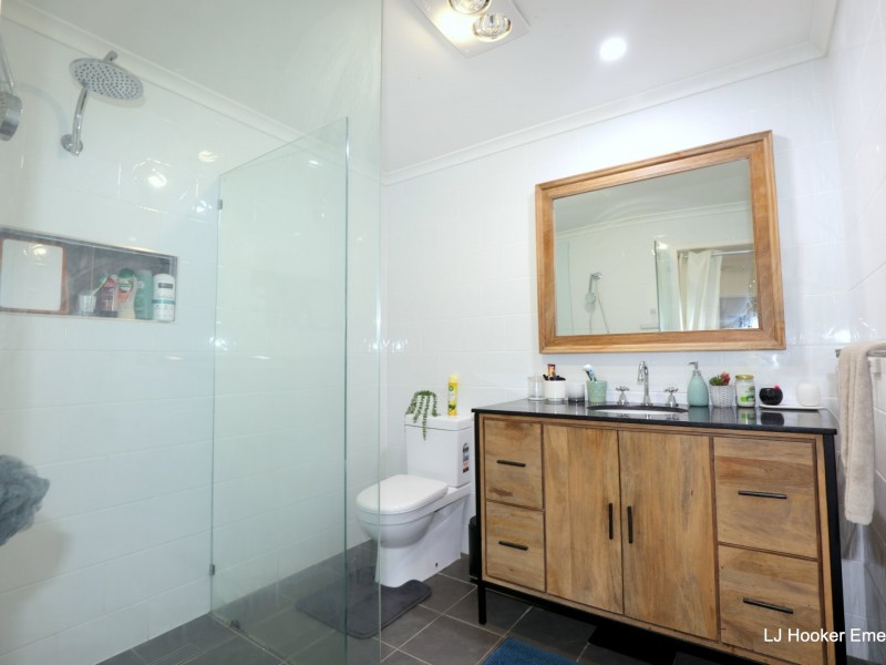 6 Cunningham Dr, Emerald QLD 4720