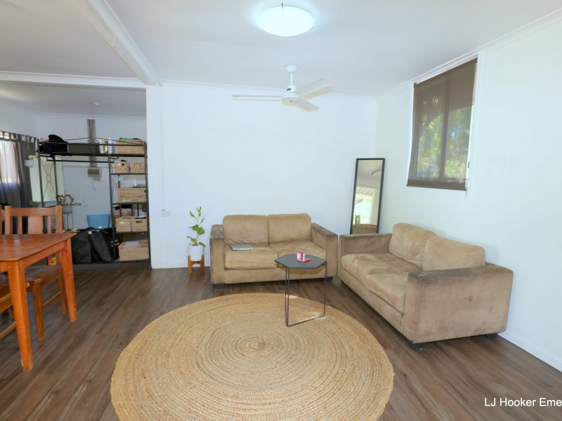 6 Cunningham Dr, Emerald QLD 4720