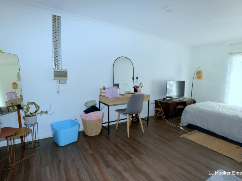 6 Cunningham Dr, Emerald QLD 4720