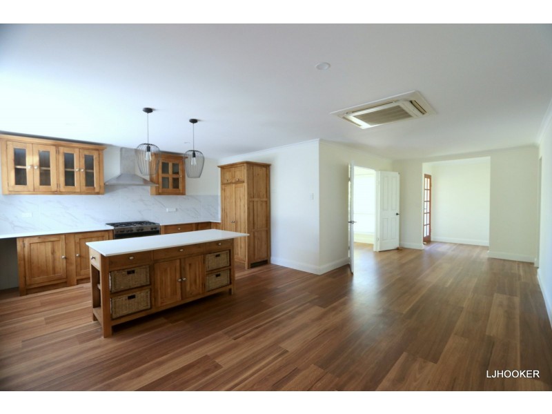 6 Cunningham Dr, Emerald QLD 4720