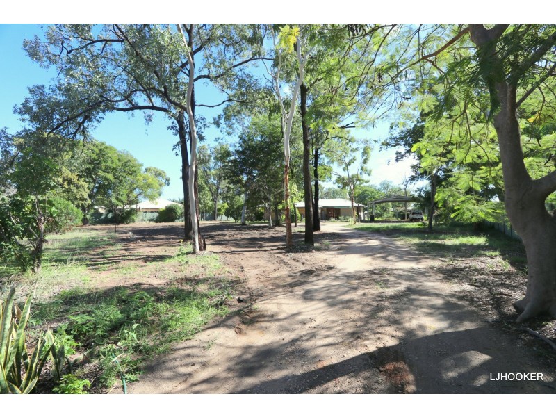 6 Cunningham Dr, Emerald QLD 4720