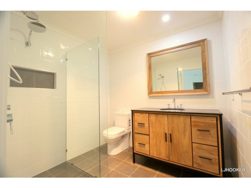 6 Cunningham Dr, Emerald QLD 4720