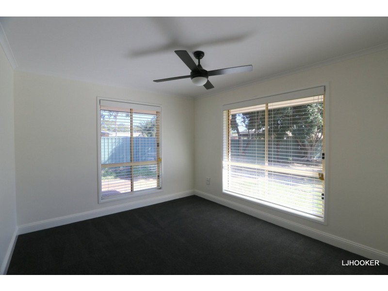 6 Cunningham Dr, Emerald QLD 4720