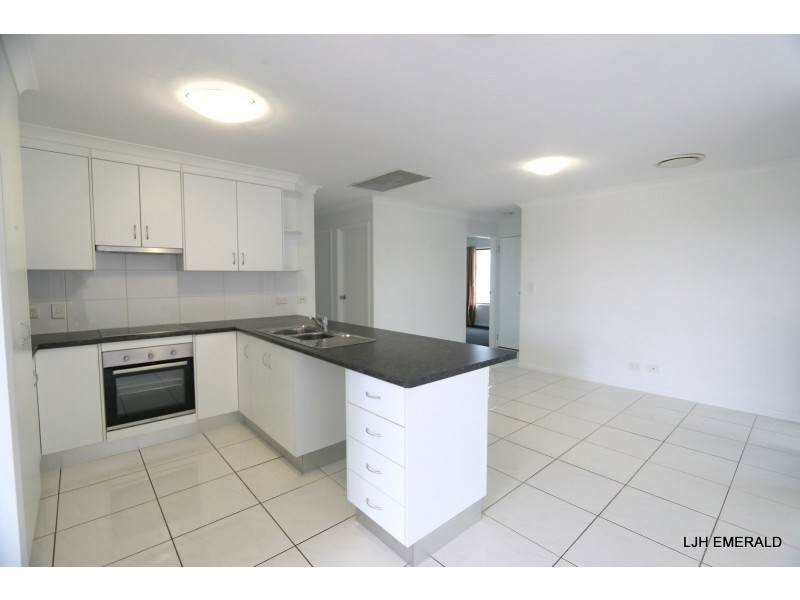 6 Spellman Street, Emerald QLD 4720