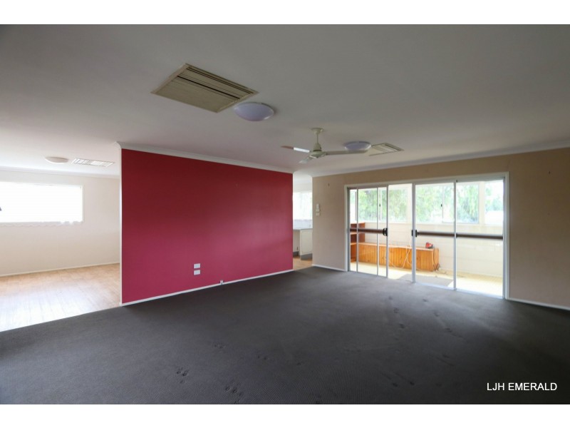 4 Garnet Street, Emerald QLD 4720