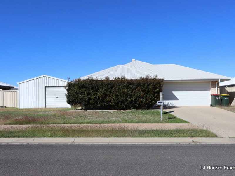 14 Easton Street, Emerald QLD 4720