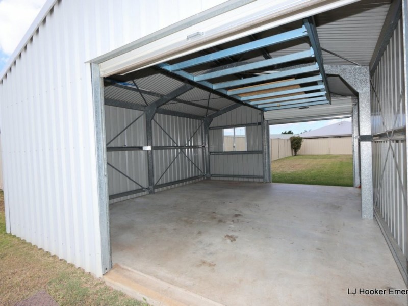 14 Easton Street, Emerald QLD 4720