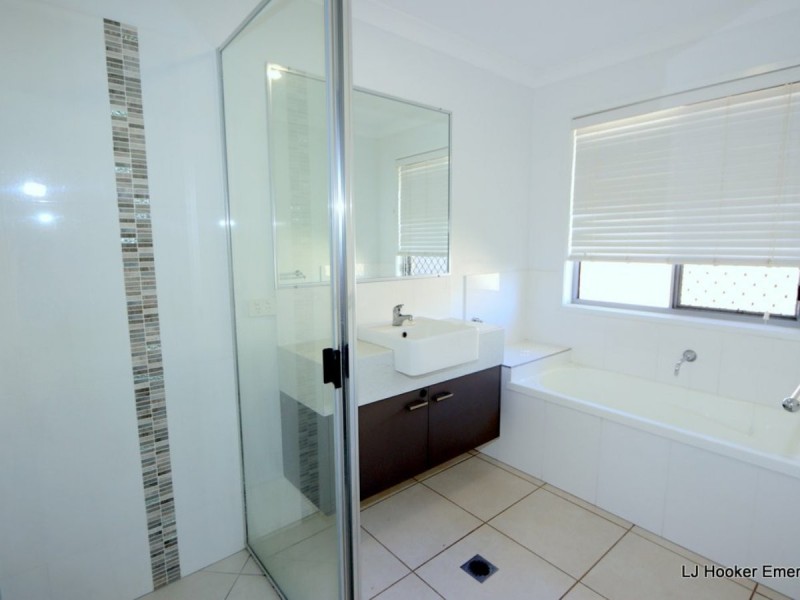 14 Easton Street, Emerald QLD 4720