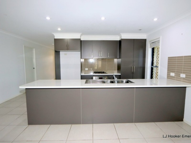 14 Easton Street, Emerald QLD 4720