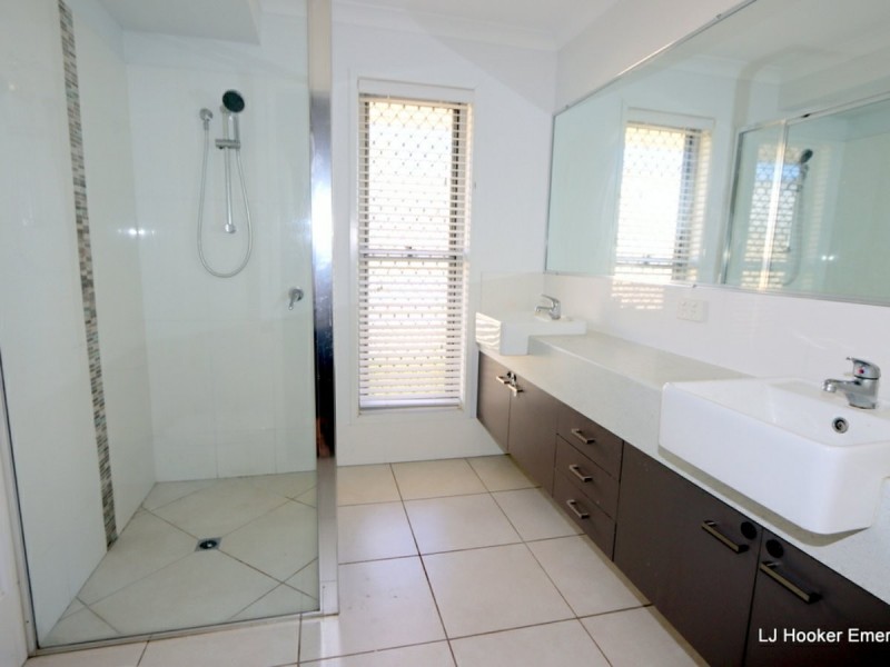 14 Easton Street, Emerald QLD 4720