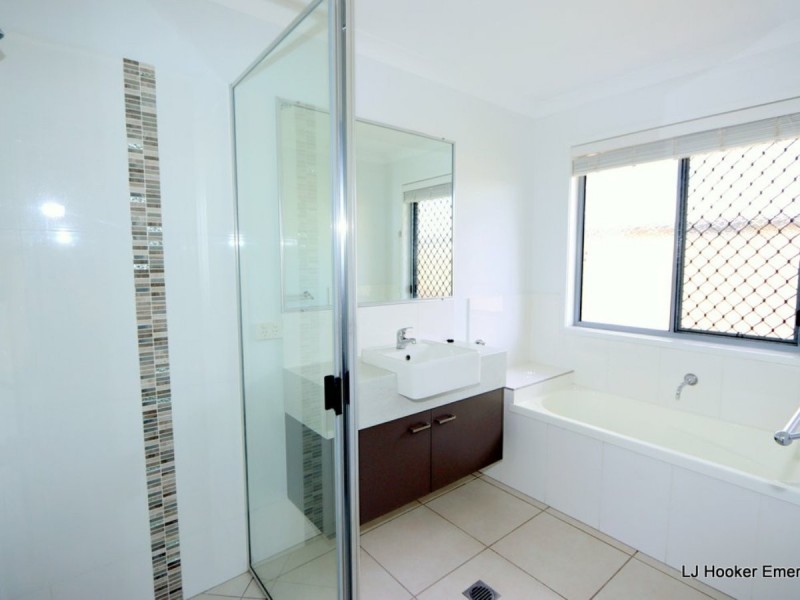 14 Easton Street, Emerald QLD 4720