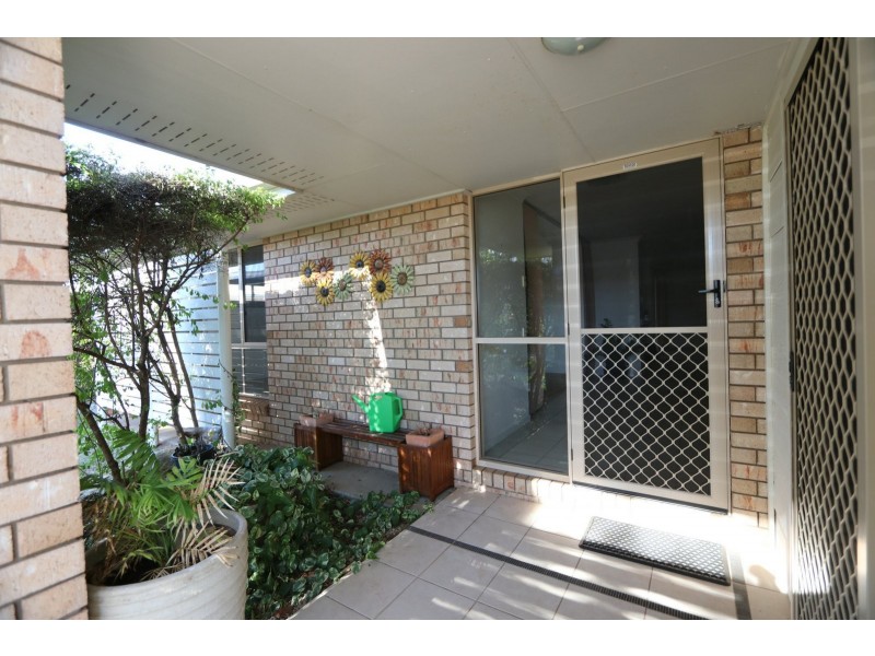 2b Sharlyn Crescent, Emerald QLD 4720