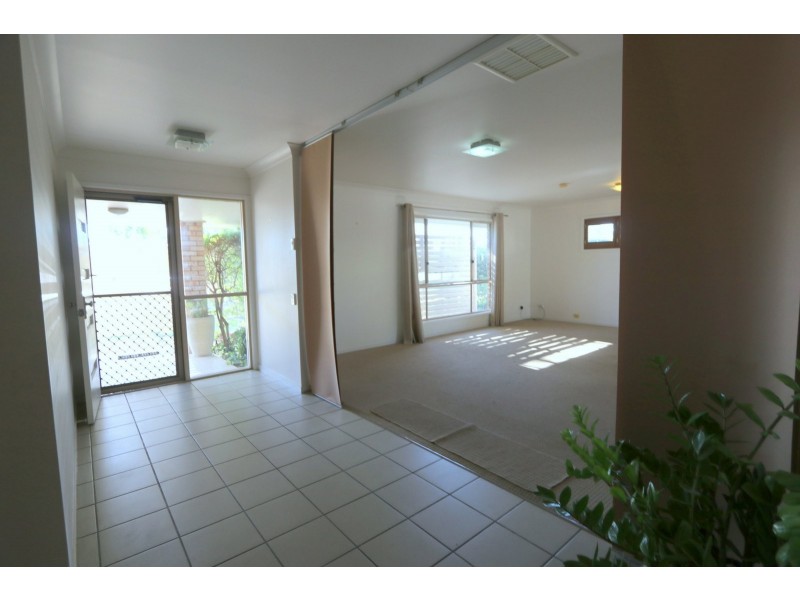 2b Sharlyn Crescent, Emerald QLD 4720
