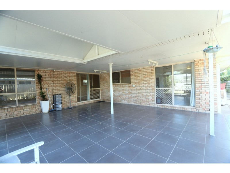 2b Sharlyn Crescent, Emerald QLD 4720