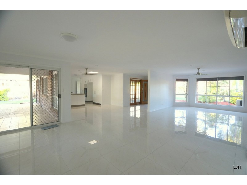 12 Cunningham Drive, Emerald QLD 4720