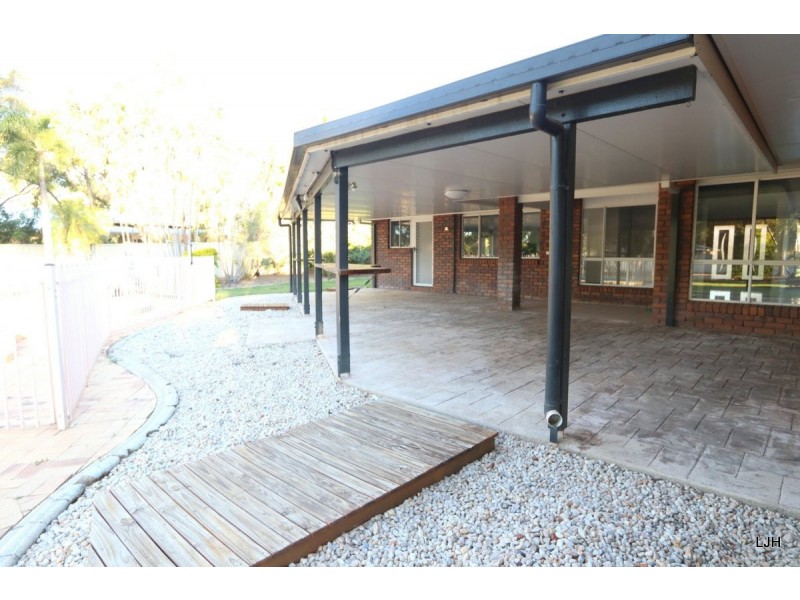 12 Cunningham Drive, Emerald QLD 4720