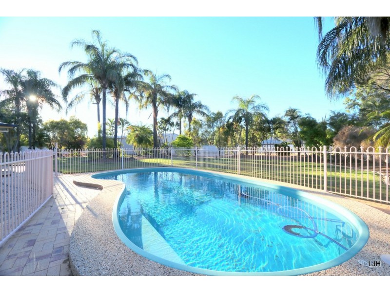 12 Cunningham Drive, Emerald QLD 4720