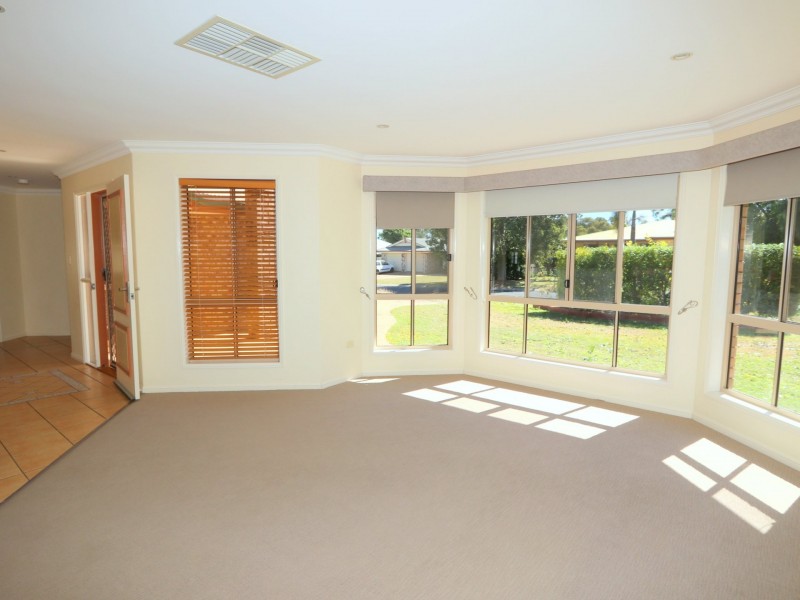 63 Crinum Crescent, Emerald QLD 4720