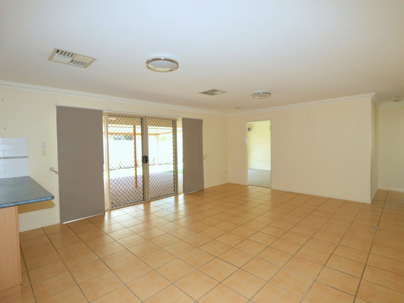 63 Crinum Crescent, Emerald QLD 4720