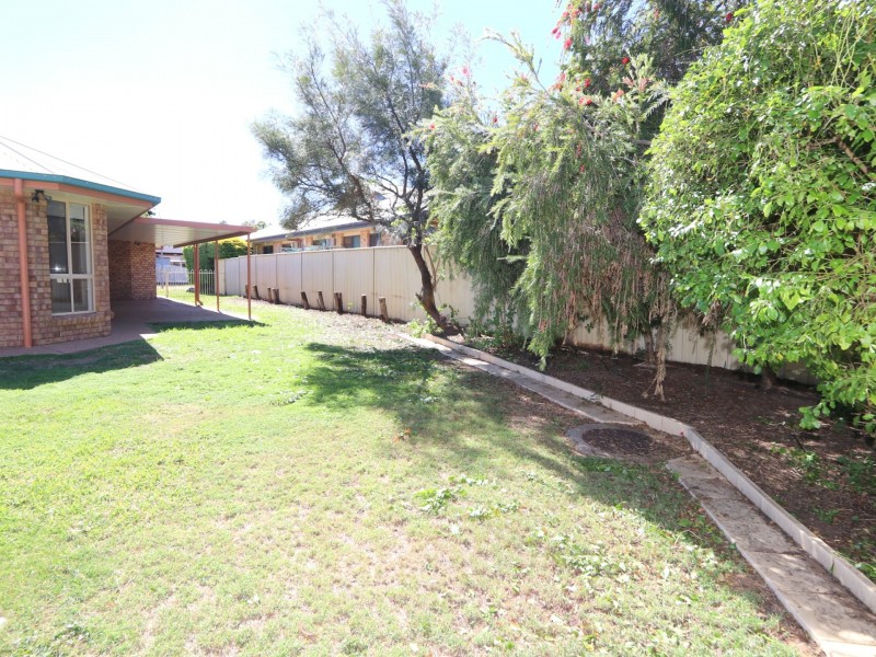 63 Crinum Crescent, Emerald QLD 4720