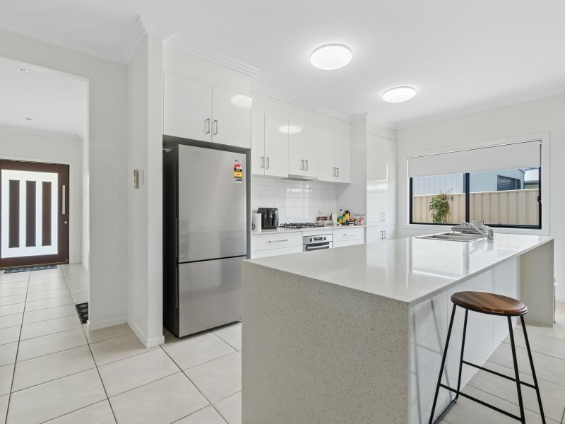 20 Lakeside Drive, Emerald QLD 4720