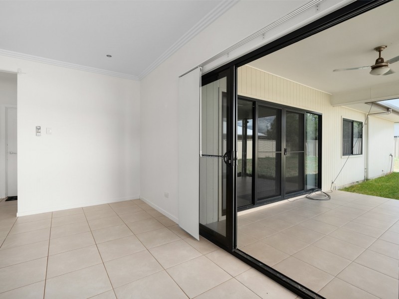 20 Lakeside Drive, Emerald QLD 4720