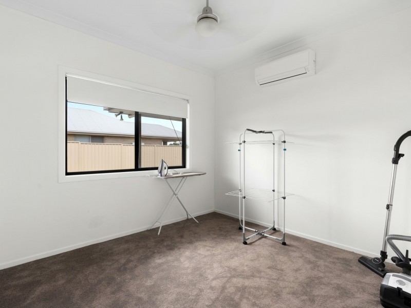 20 Lakeside Drive, Emerald QLD 4720