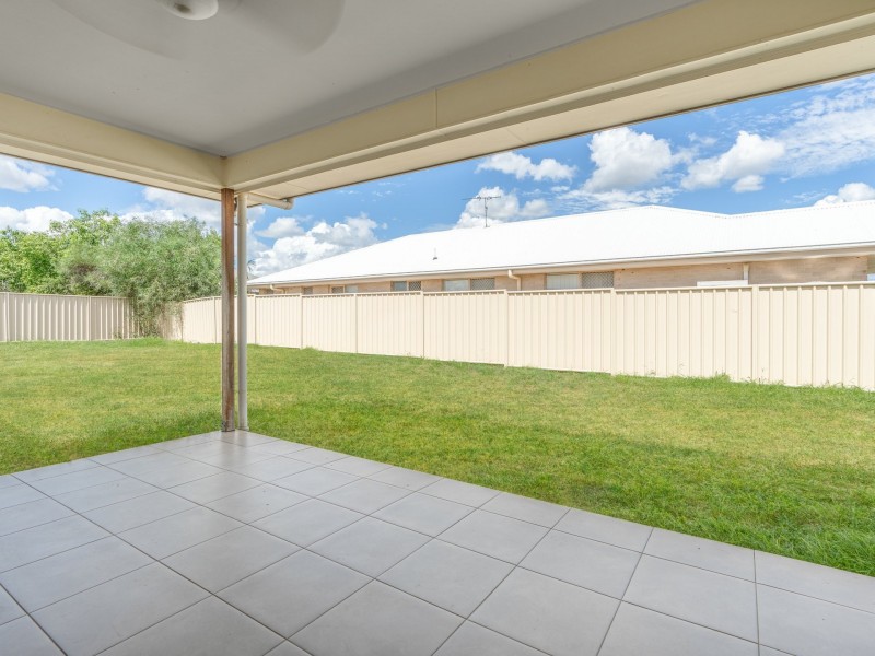20 Lakeside Drive, Emerald QLD 4720