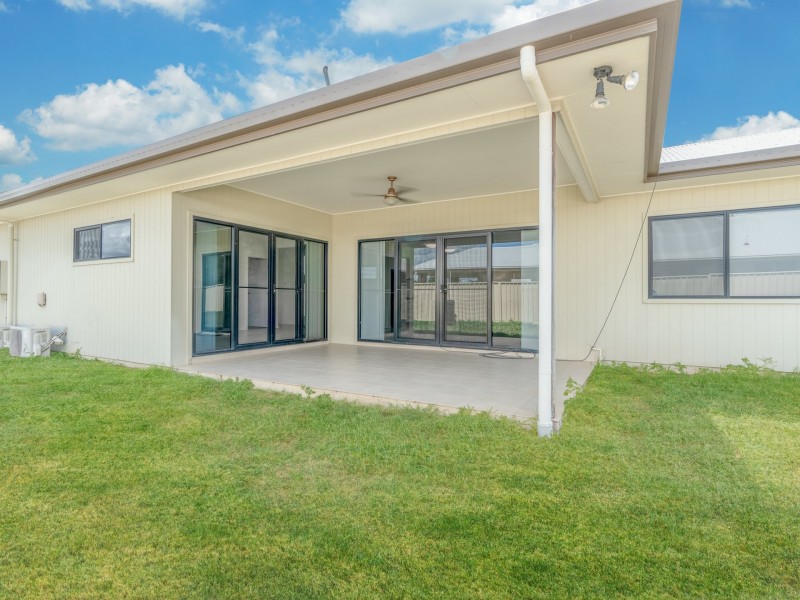 20 Lakeside Drive, Emerald QLD 4720