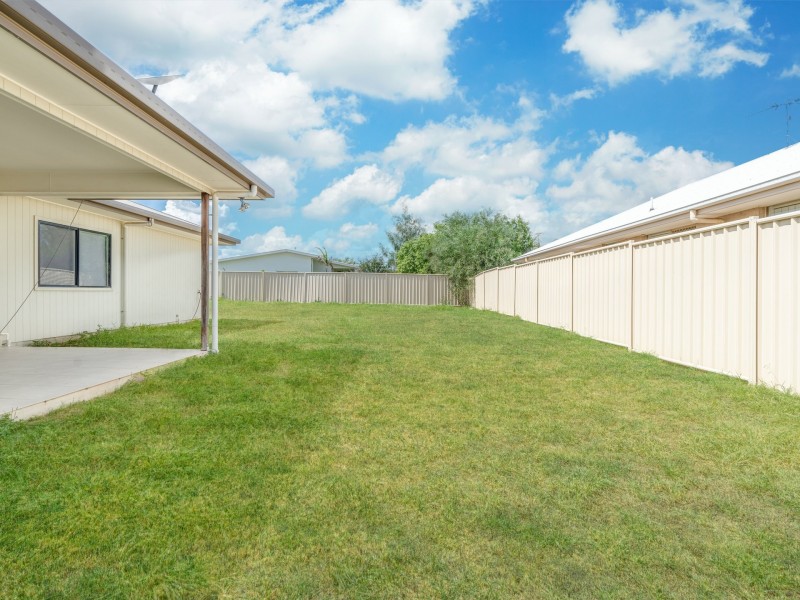 20 Lakeside Drive, Emerald QLD 4720