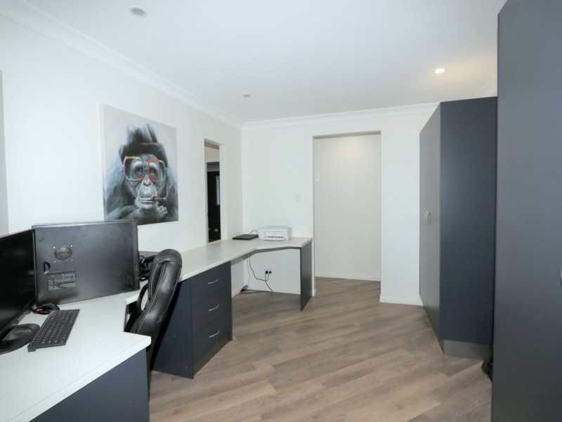 11 Tineele Place, Emerald QLD 4720