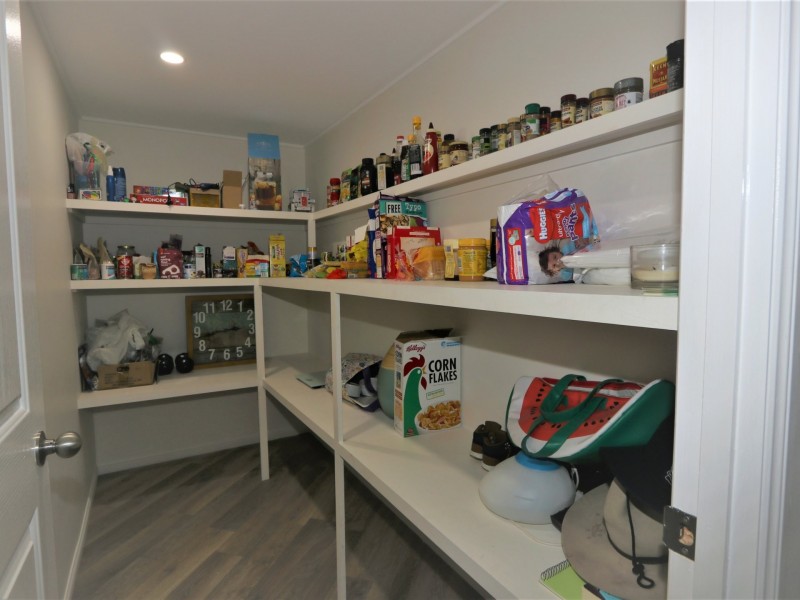 11 Tineele Place, Emerald QLD 4720