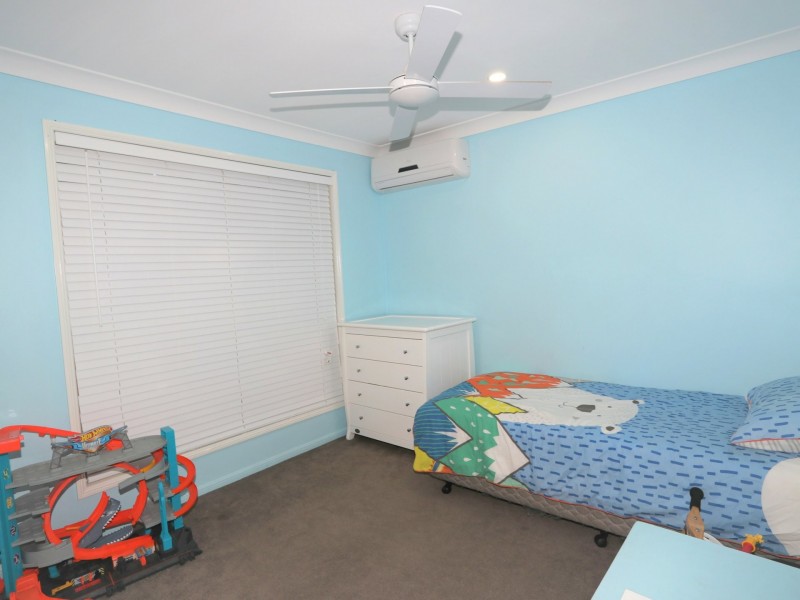 11 Tineele Place, Emerald QLD 4720