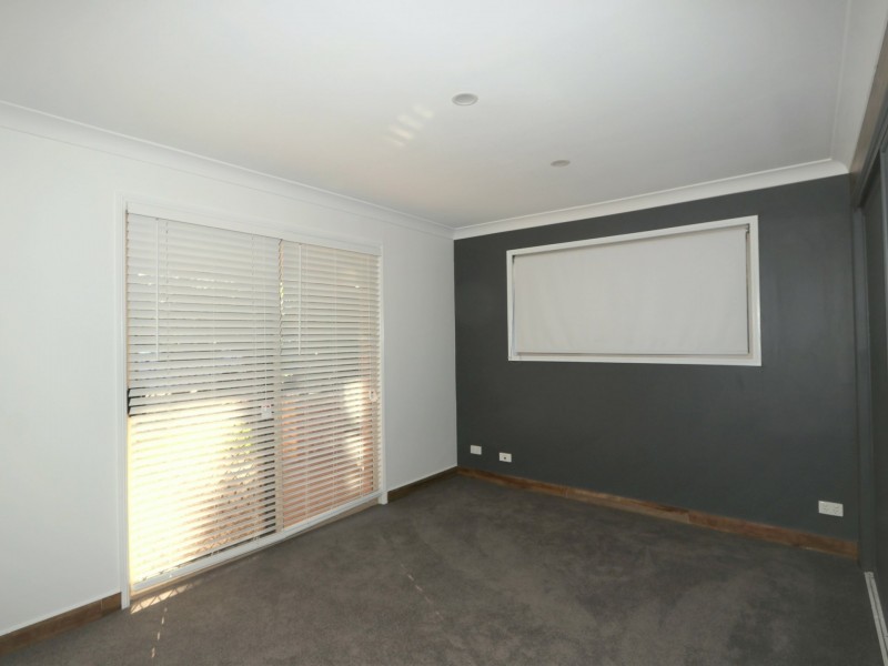 11 Tineele Place, Emerald QLD 4720