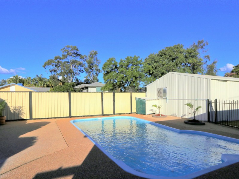 11 Tineele Place, Emerald QLD 4720
