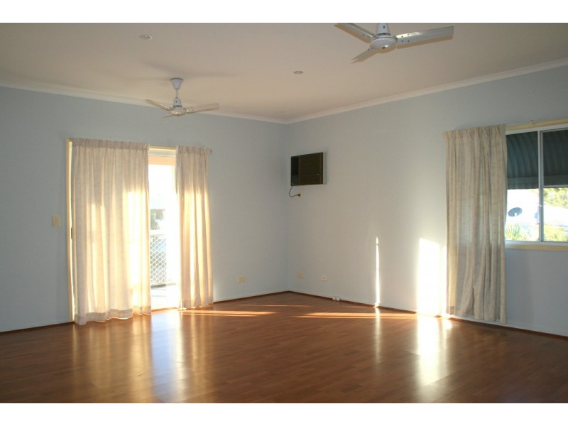 6 Roseanne Road, Emerald QLD 4720