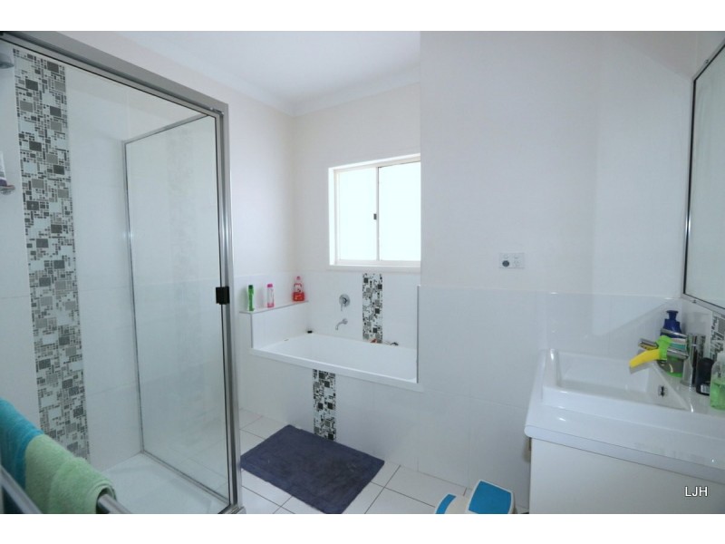 1/62 Gladstone Street, Emerald QLD 4720