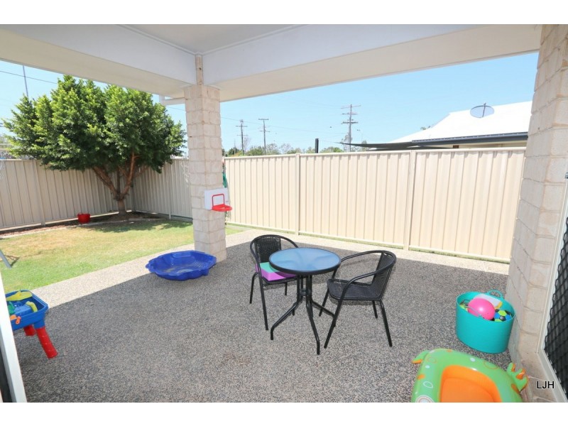 1/62 Gladstone Street, Emerald QLD 4720