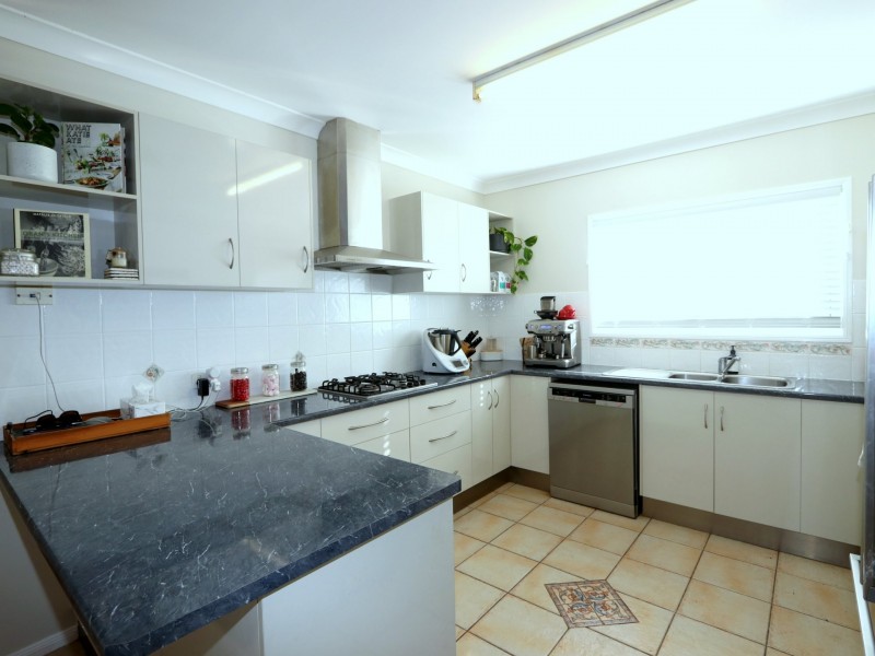 1 Baldwin Street, Emerald QLD 4720