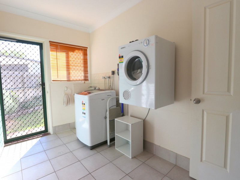 1 Baldwin Street, Emerald QLD 4720