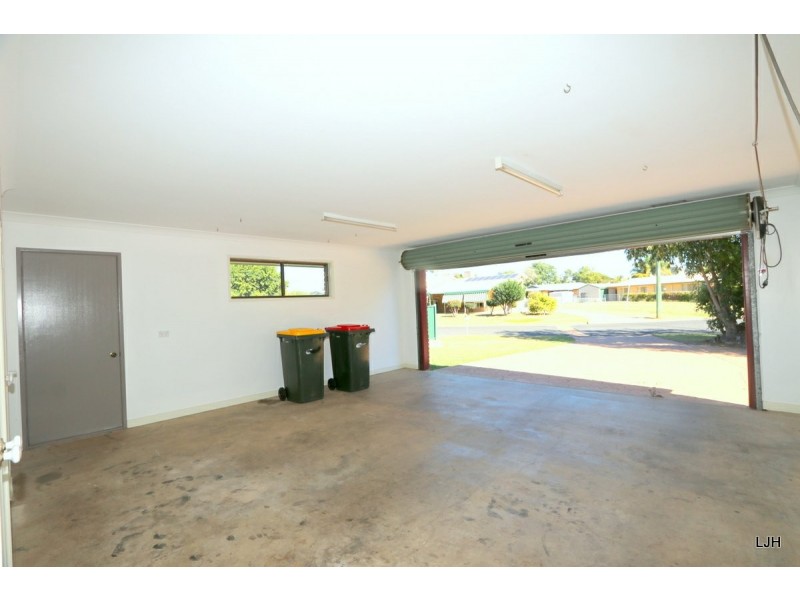 52 Staal Cr, Emerald QLD 4720